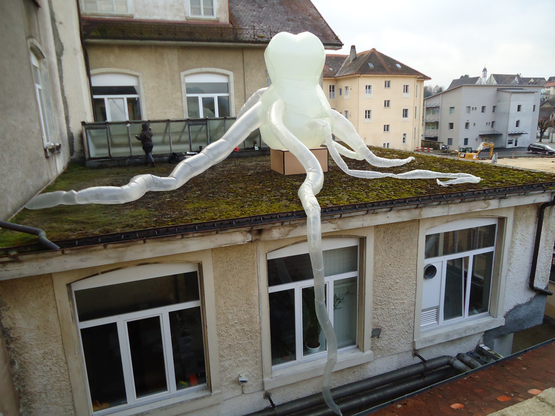 sculpture-gonflable-en-collaboration-avec-vera-trachsel